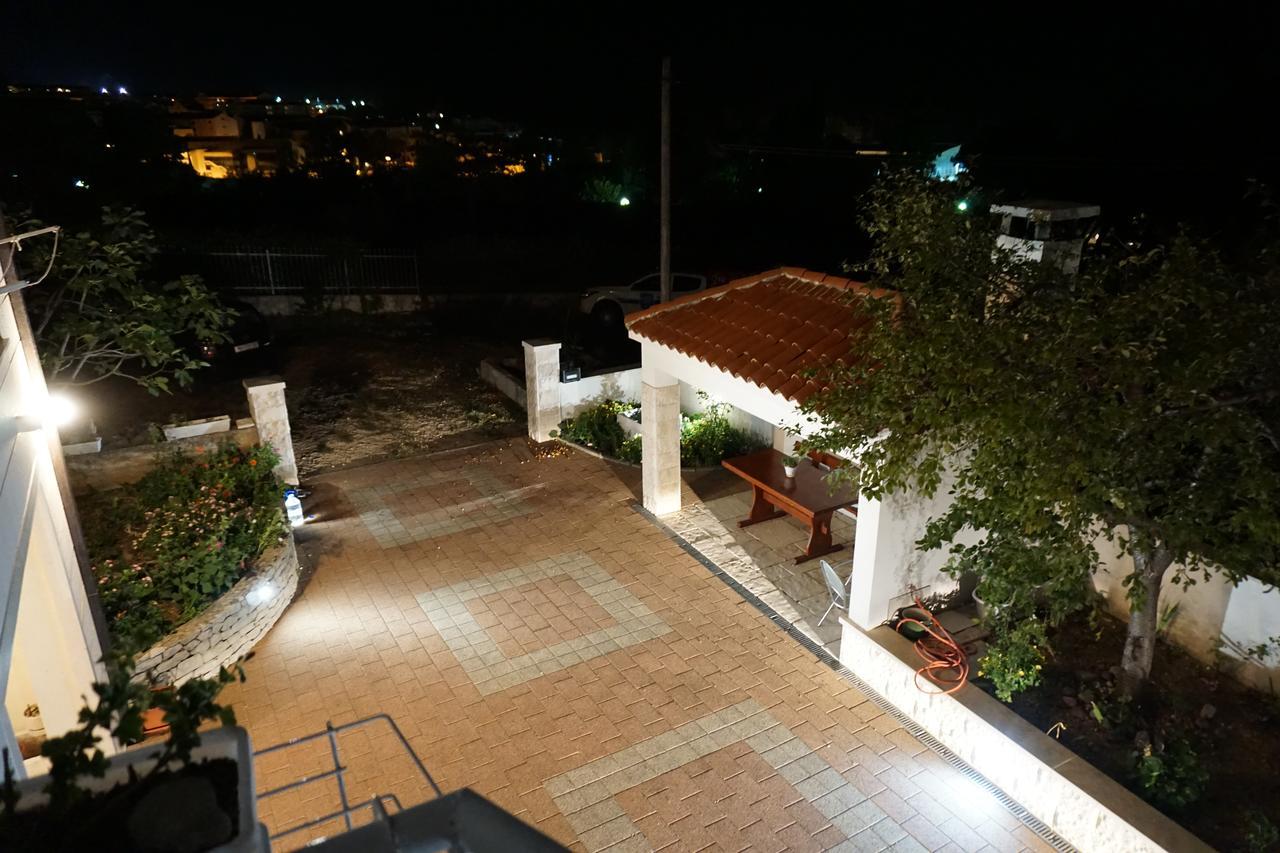 Apartment Nena & Petar Makarska Exterior photo